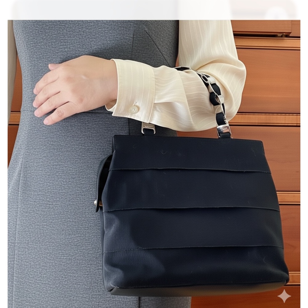 Salvatore Ferragamo Layered Vara Grosgrain Ribbon Shoulder Tote –  Vintage